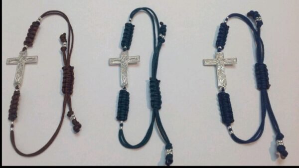 Pulsera con Cruz